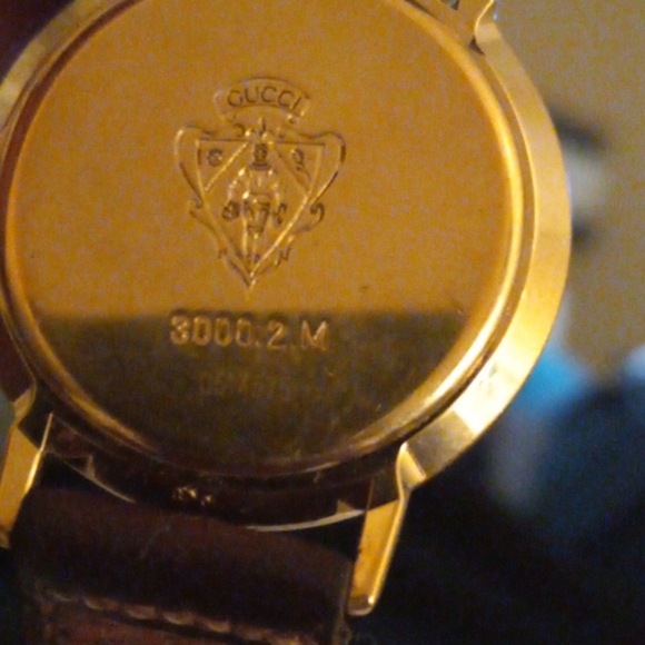 Ladies Gucci watch - Picture 2 of 3
